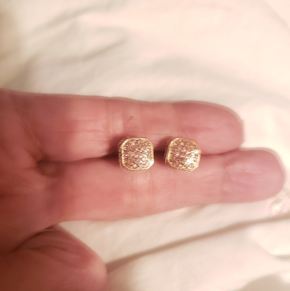 Gold tone pink jeweled earrings - Picture 4 of 4